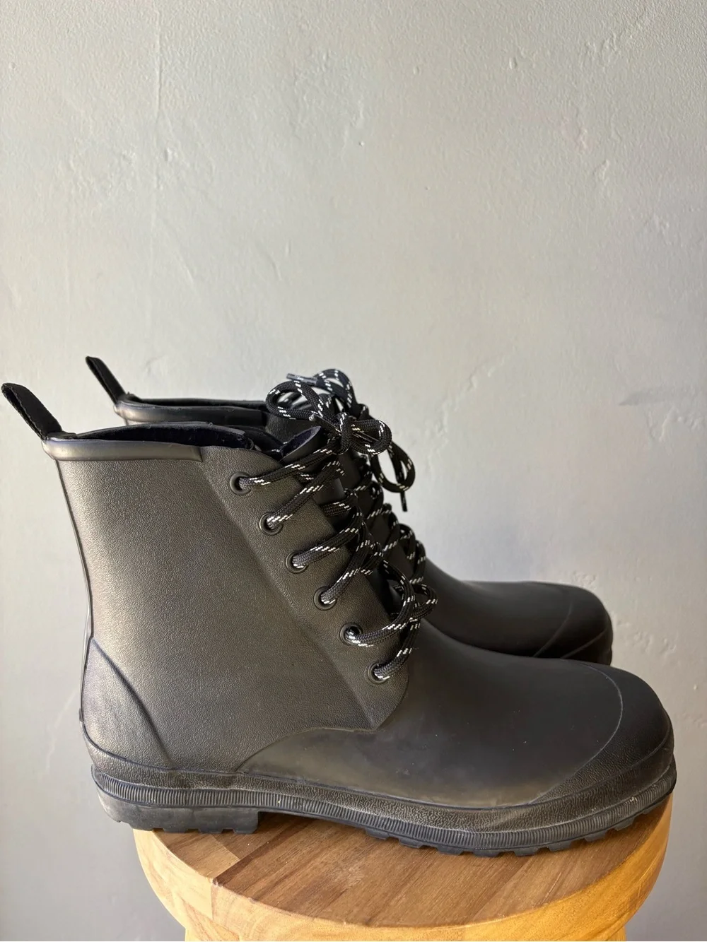 Madewell The Lace-Up Lugsole Rain Boot Black ~ Size 8